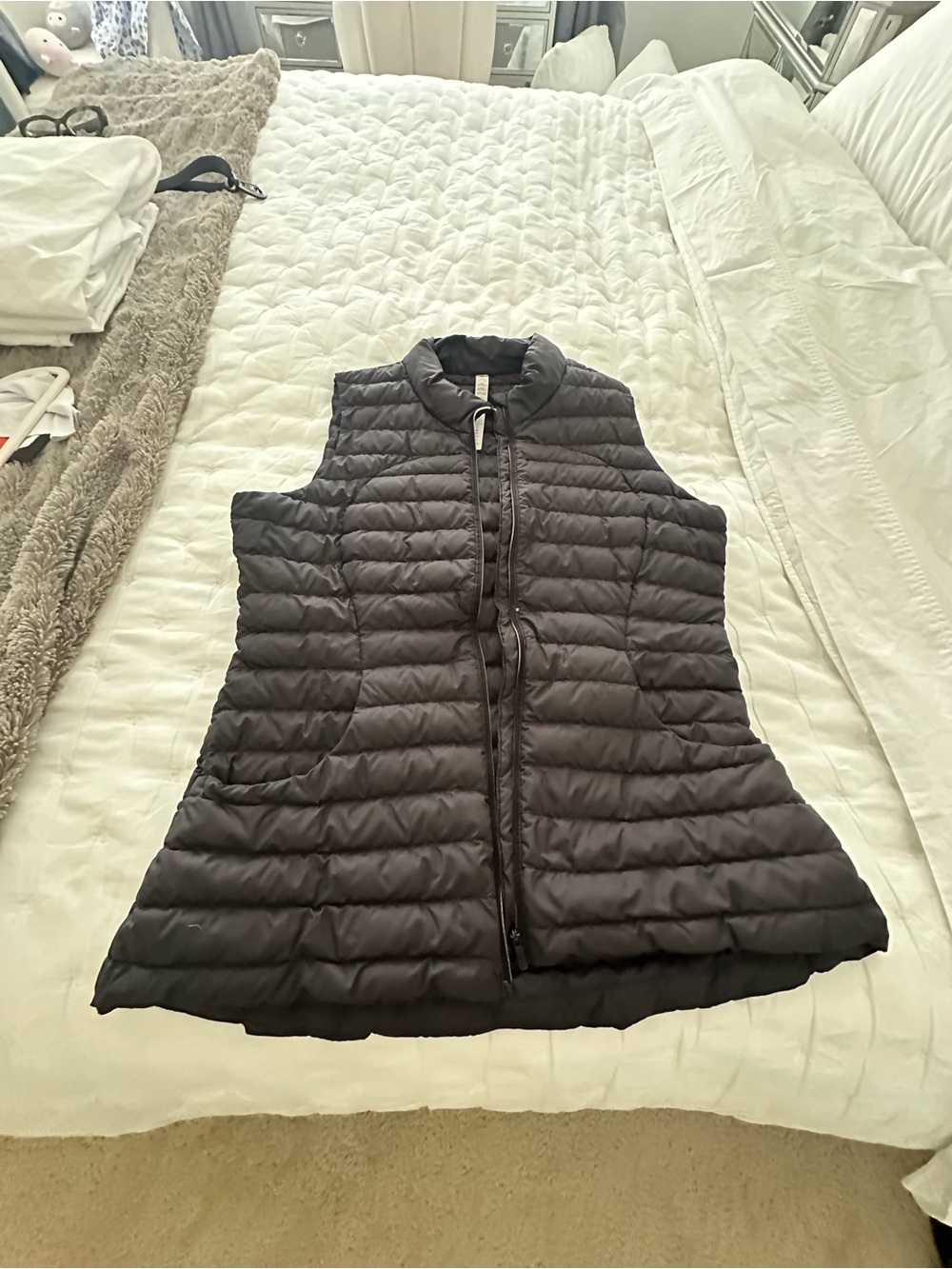 lululemon athletica Black puffer vest Size 12